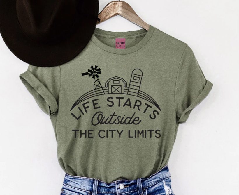LIFE STARTS OUTSIDE TEE-GREEN